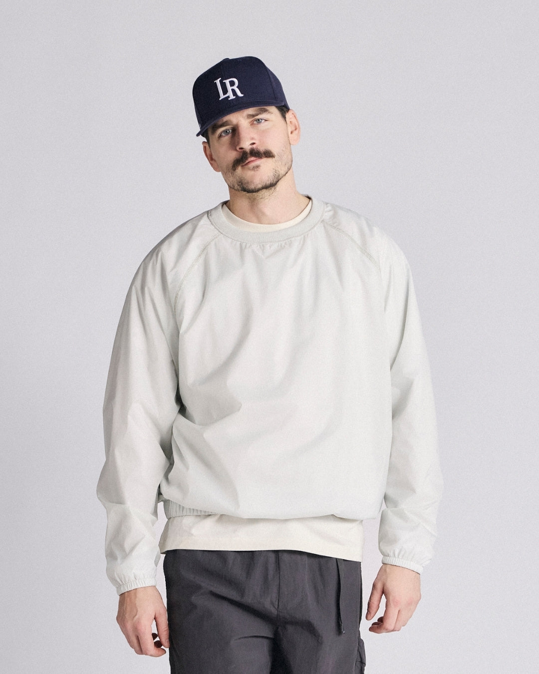 ブリーフィング　POCKETABLE WIND CREWNECK ホワイト ブリーフィングPOCKETABLE WIND CREWNECK ホワイト