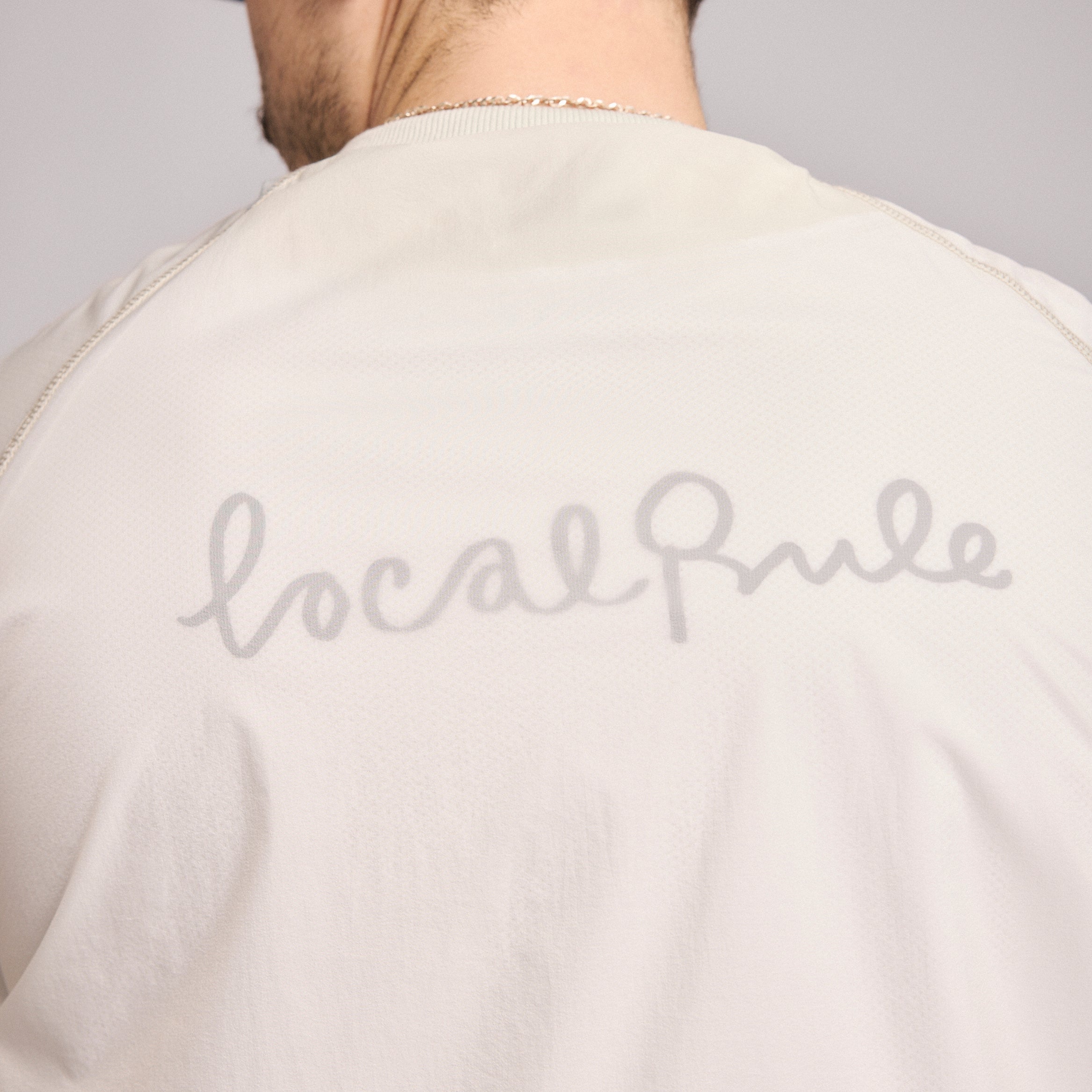 Crewneck_Windbreaker_Stone_White_detail_2.jpg
