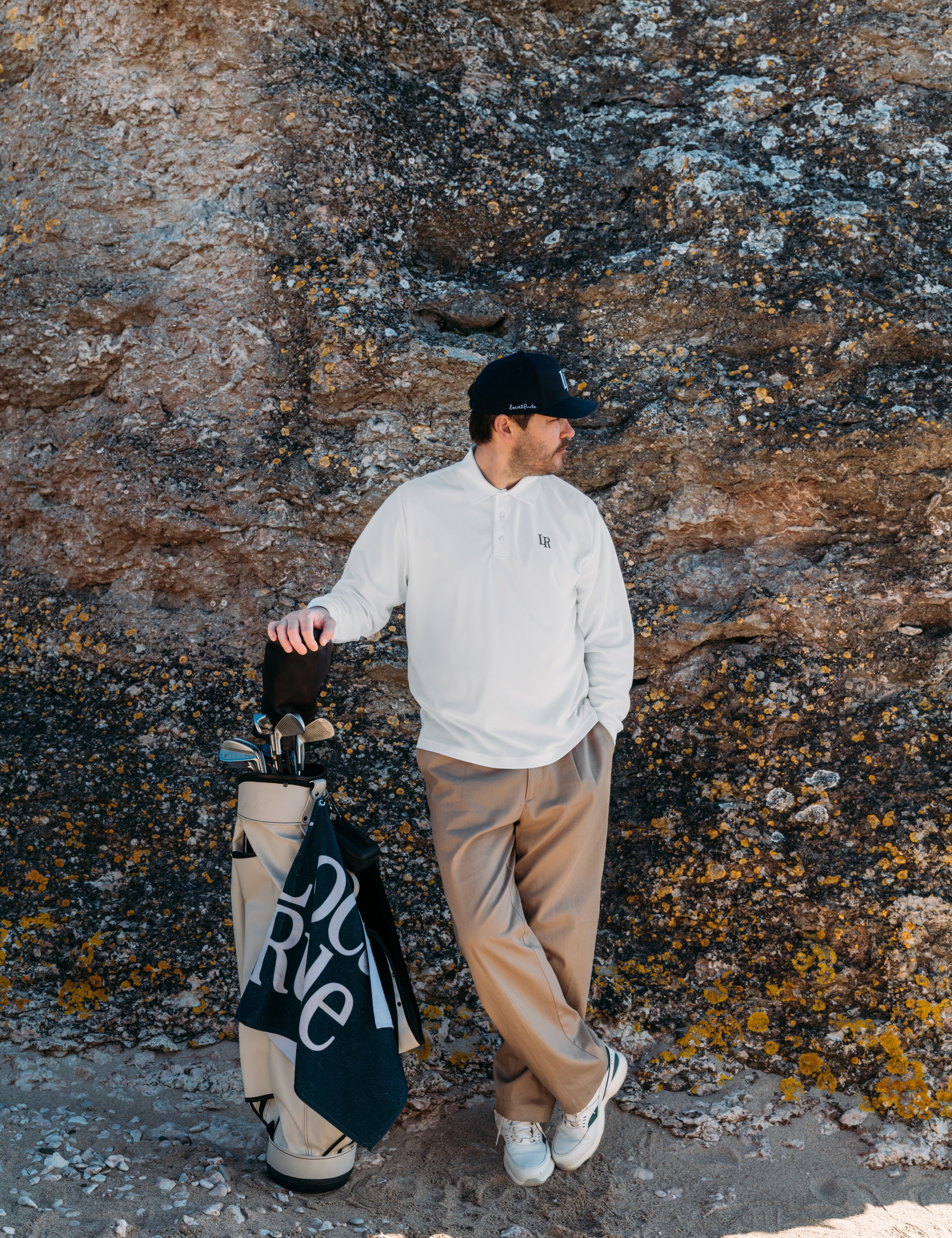 Golf scorecard and pencil on a premium course, demonstrating how to keep score in golf using proper formats and methods
