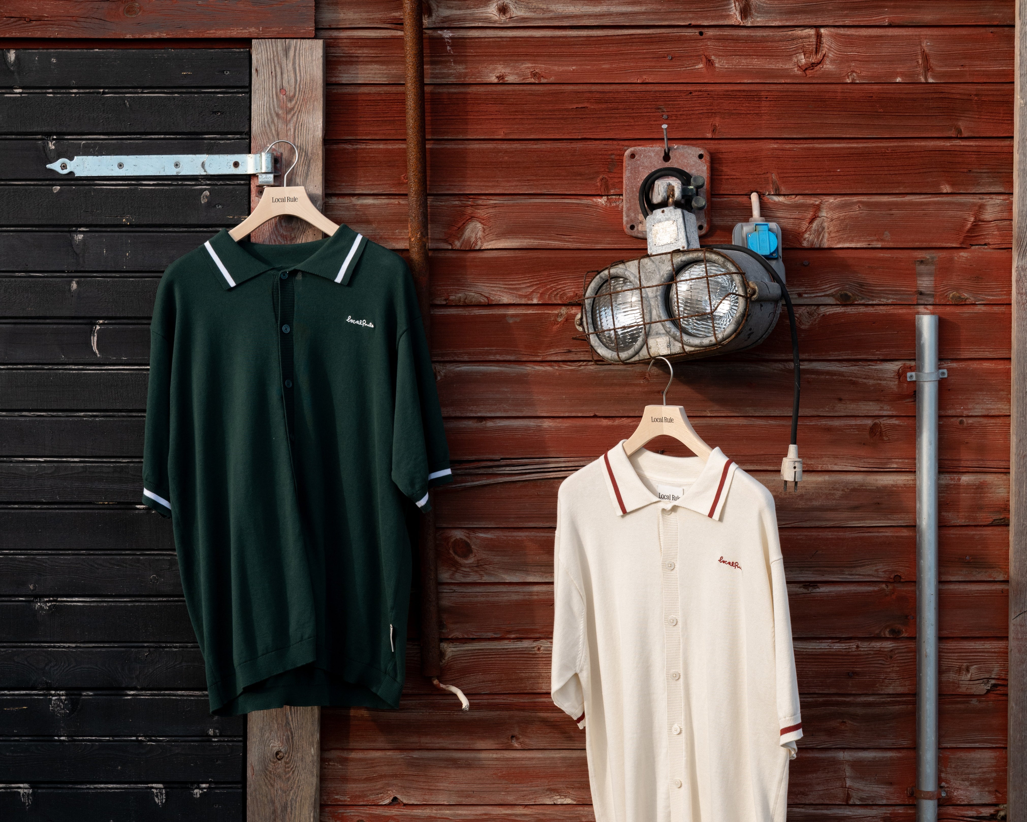 Present till golfare med golfbollar, handskar och moderna golfaccessoarer för alla prisklasser