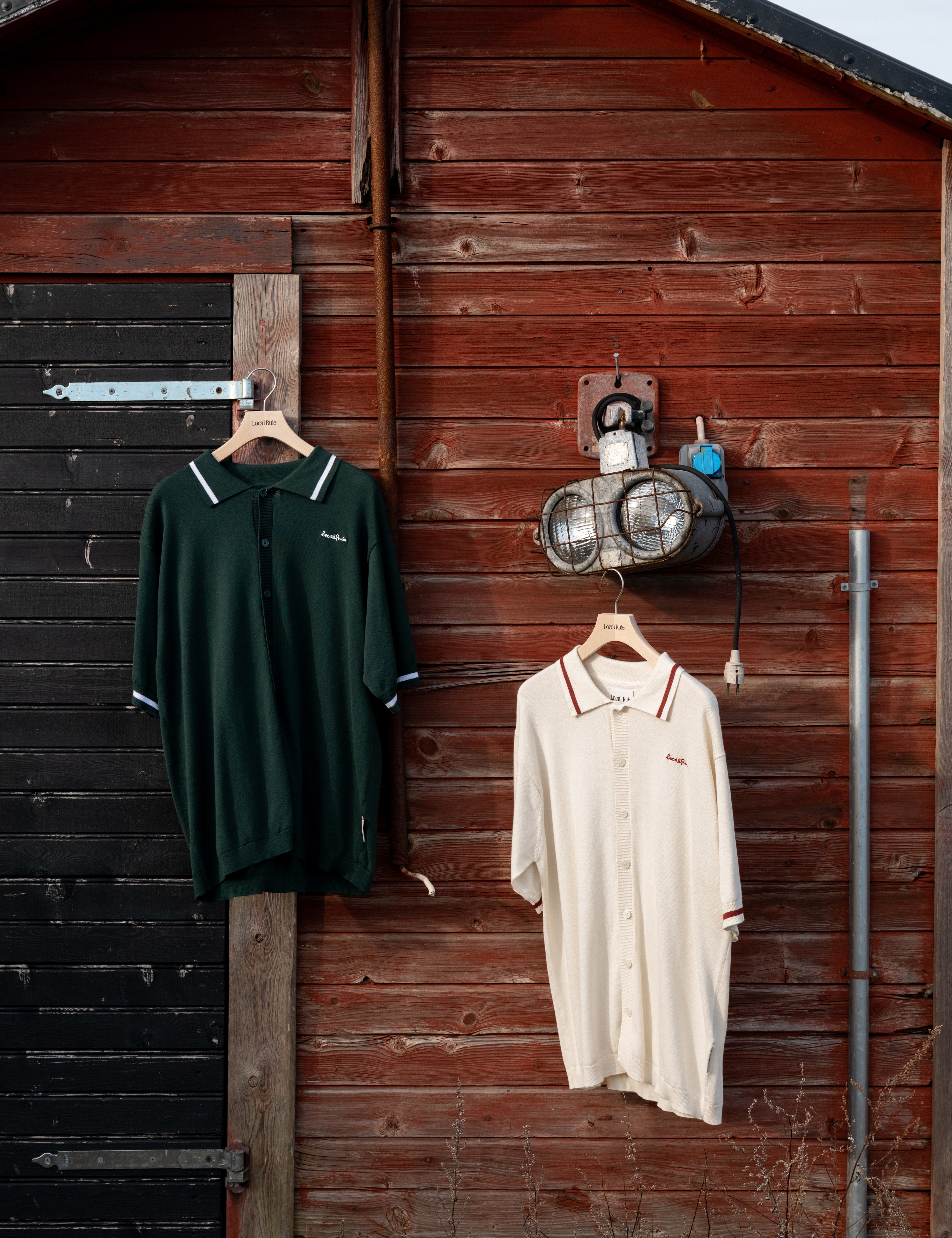 Present till golfare med golfbollar, handskar och moderna golfaccessoarer för alla prisklasser