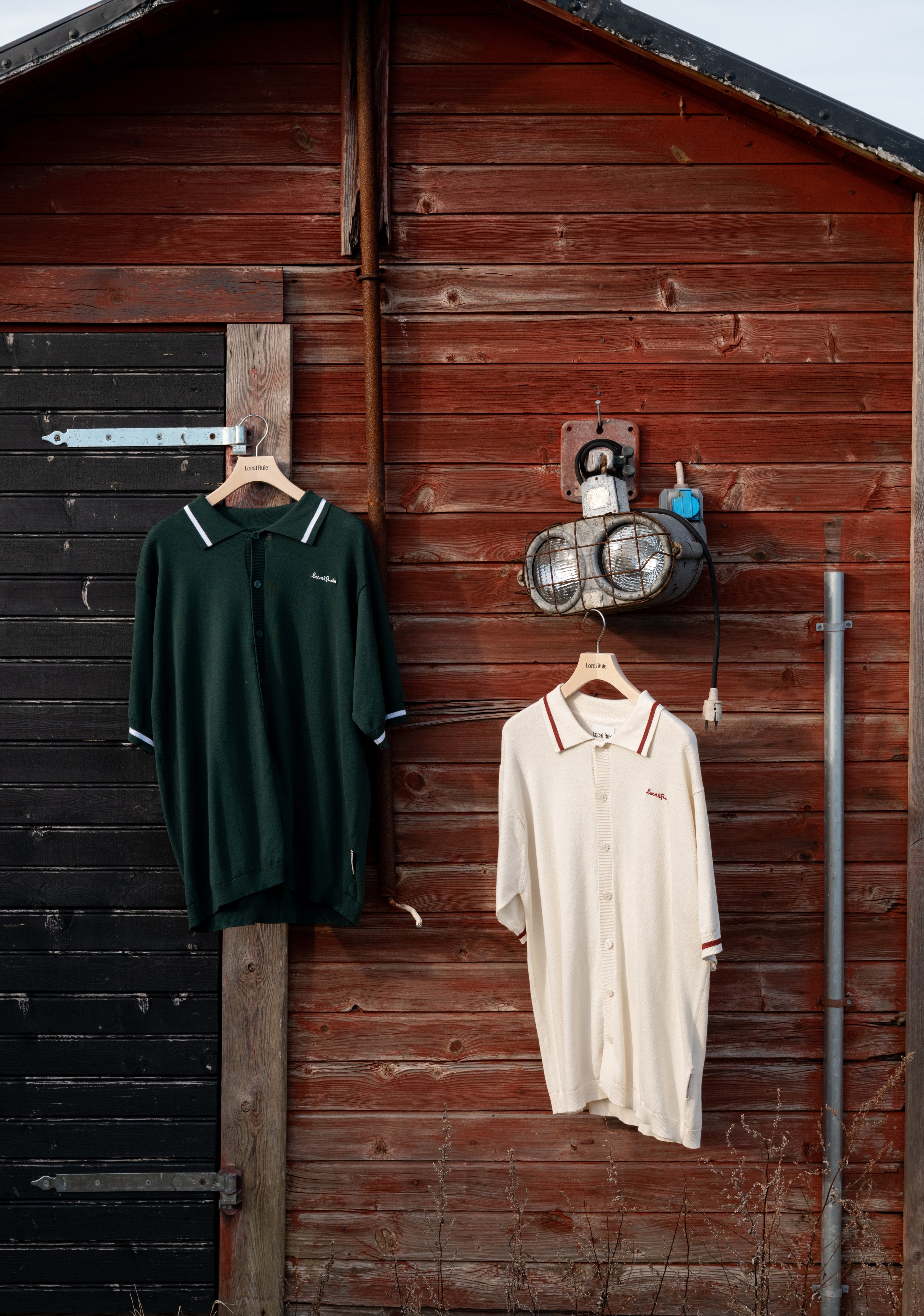 Present till golfare med golfbollar, handskar och moderna golfaccessoarer för alla prisklasser