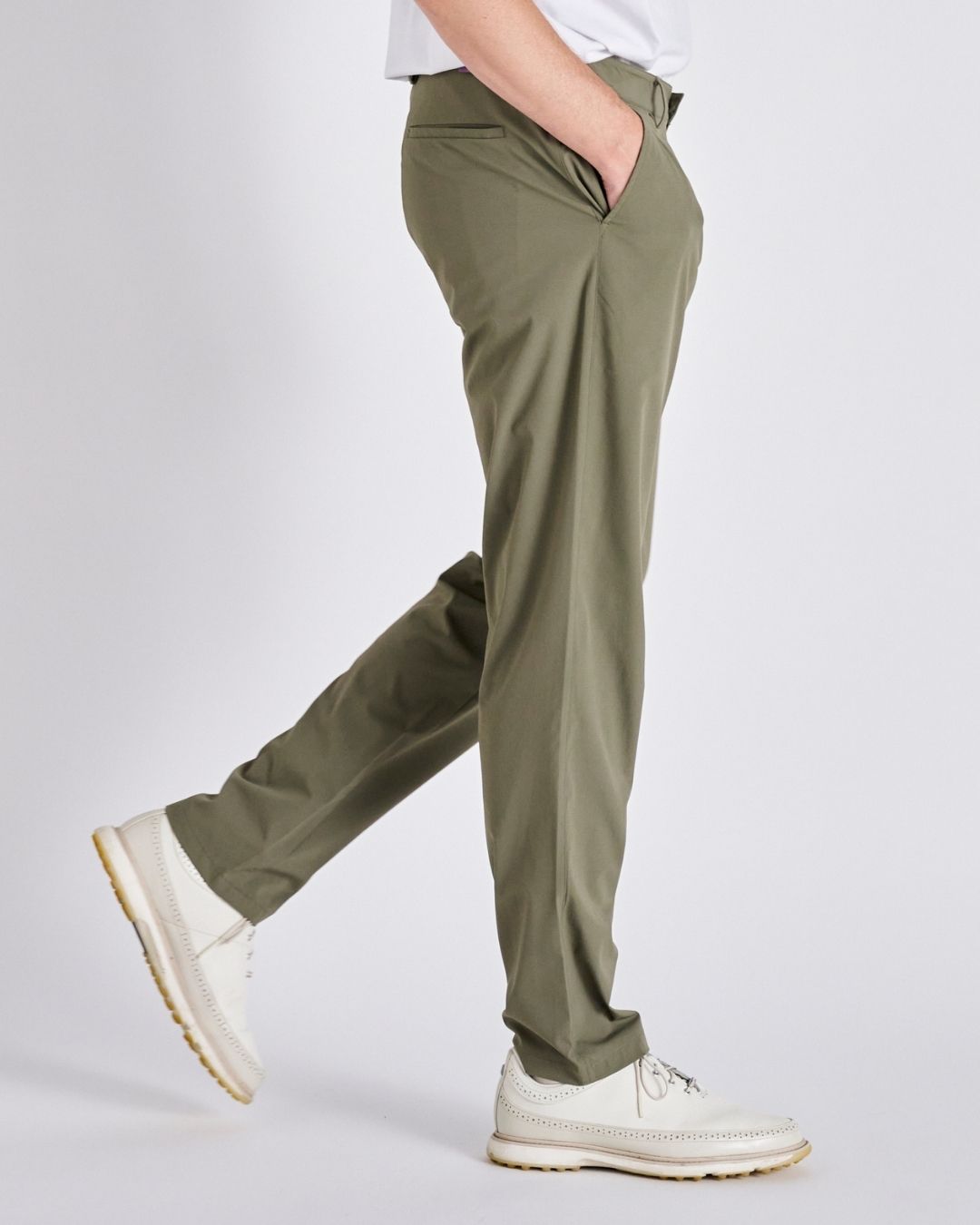 Local_Rule_Lightweight_Tech_Pants_Regular_Olive_side_movement.jpg
