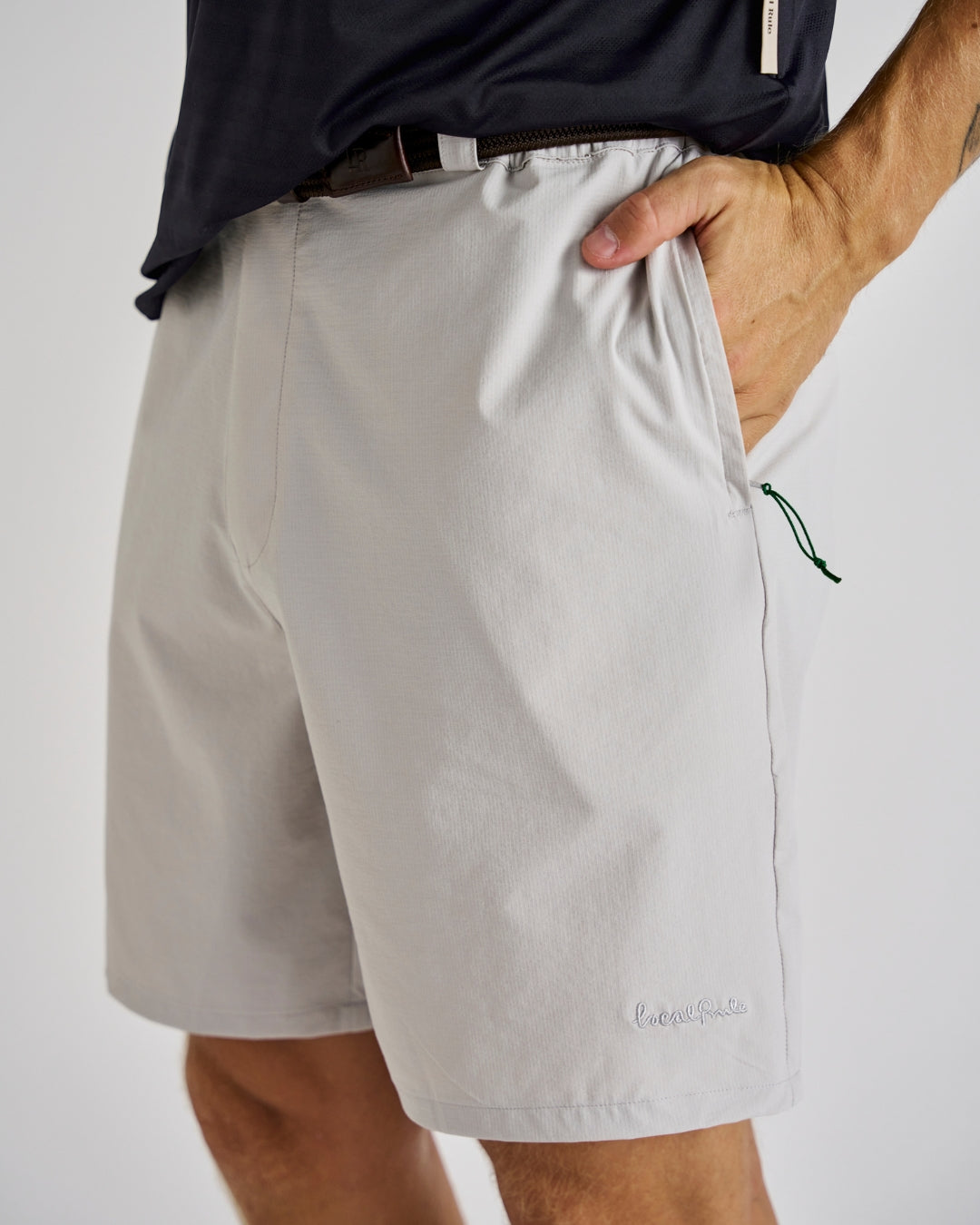 PerformanceShortsWhite_6aa5b8c2-d832-4cf6-a153-cb9c661b3b86.jpg