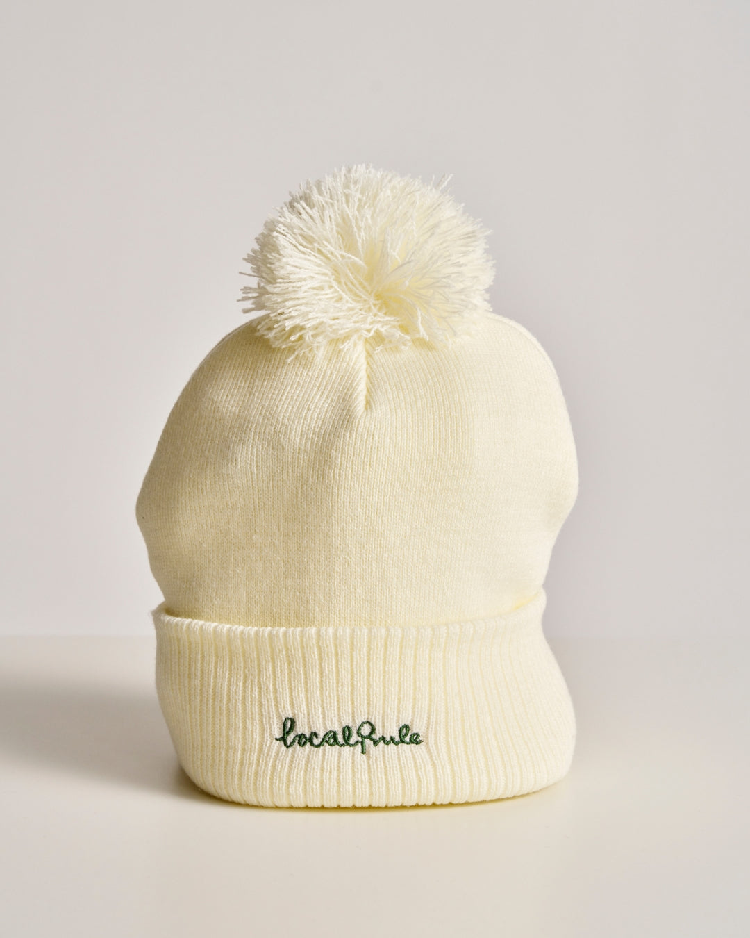PomPomBeineOff-white.jpg