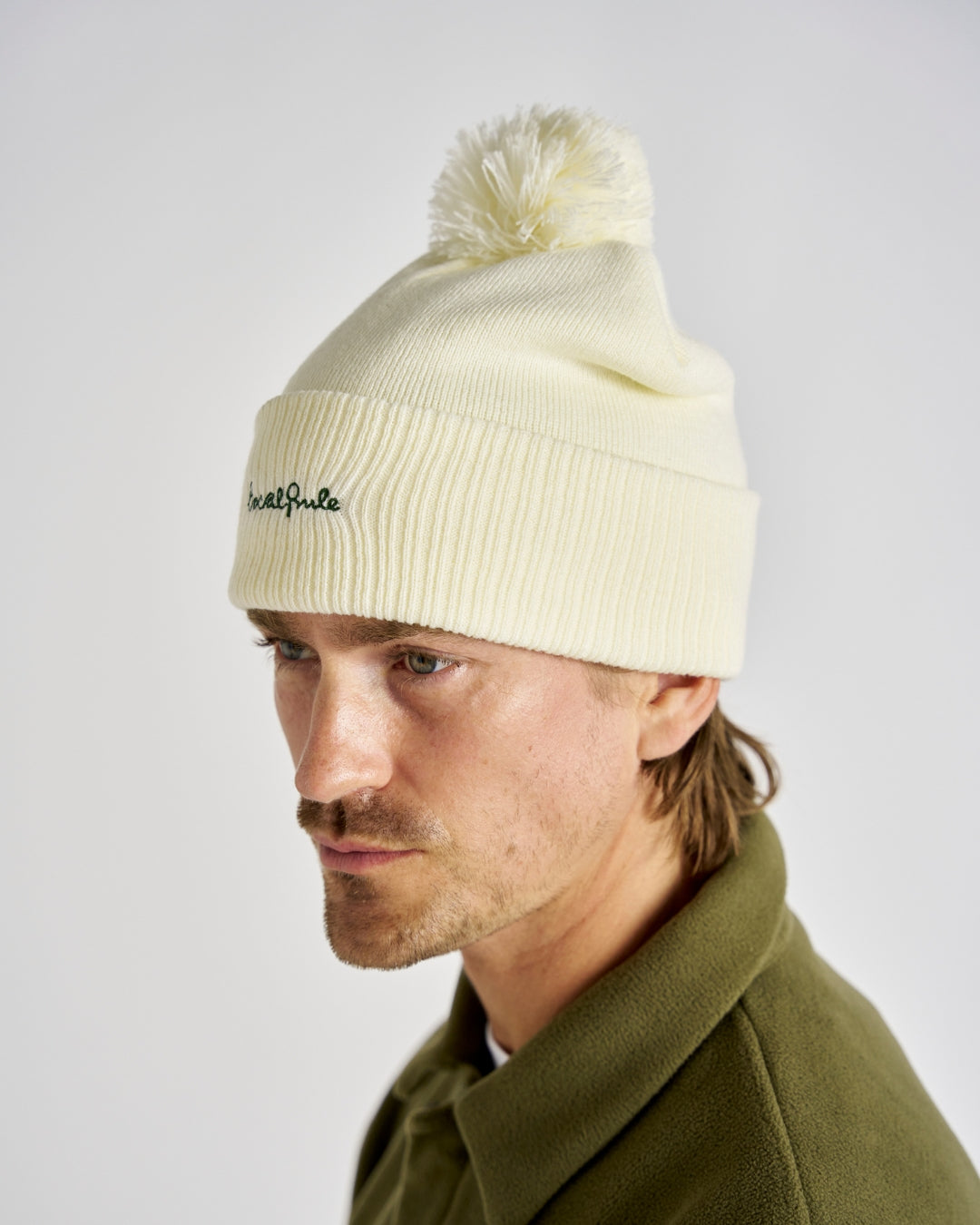 PomPomBeineOff-white_2.jpg